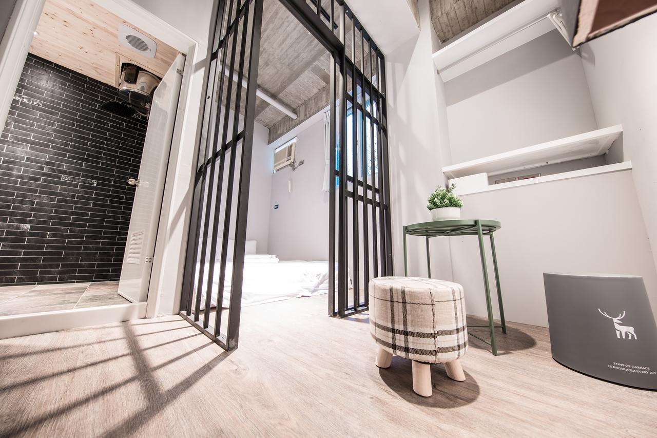 Pier 2 Apartment Kaohsiung Exterior photo